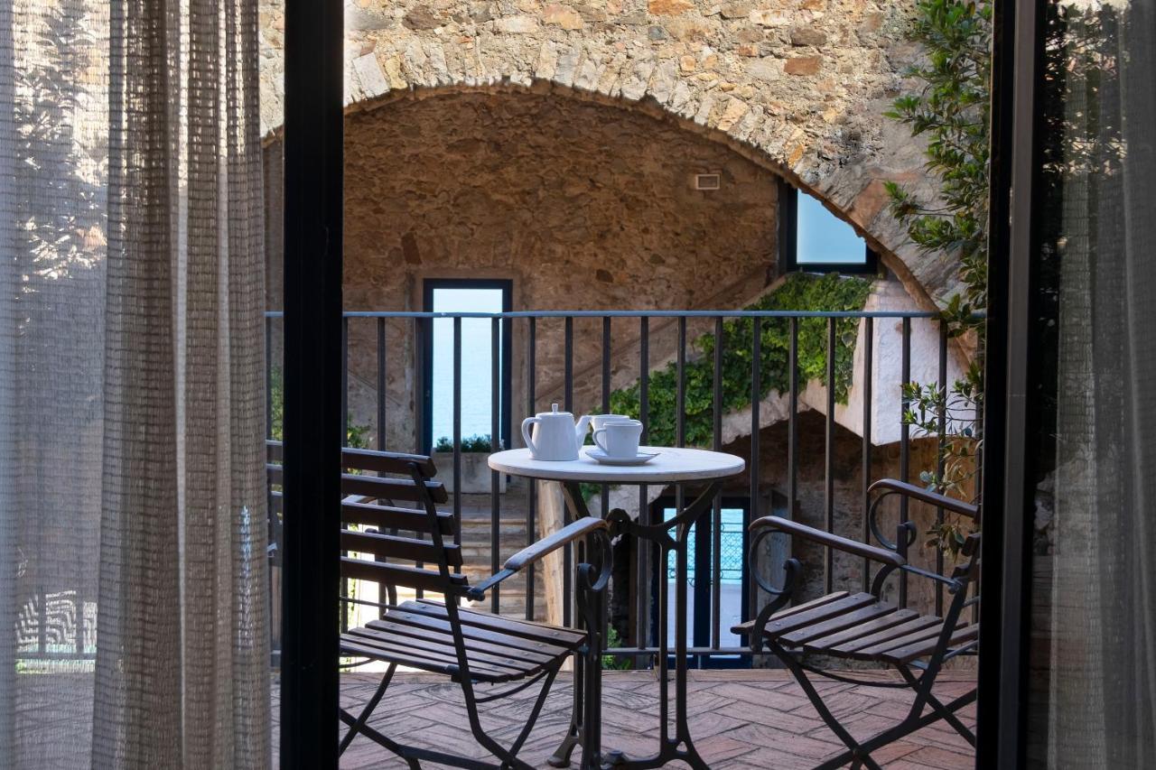 יפראנק El Far Hotel Restaurant מראה חיצוני תמונה