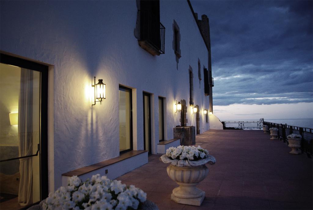 יפראנק El Far Hotel Restaurant מראה חיצוני תמונה