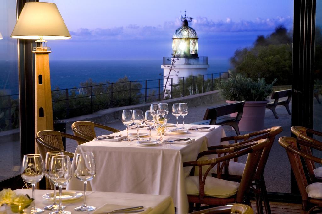 יפראנק El Far Hotel Restaurant מראה חיצוני תמונה